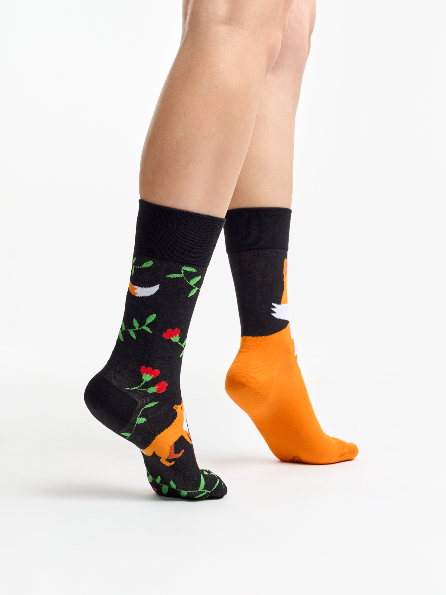 regular-socks-fox-flowers-ef/ef57f37d62d9647878a02f9d06ec73ad325097c5