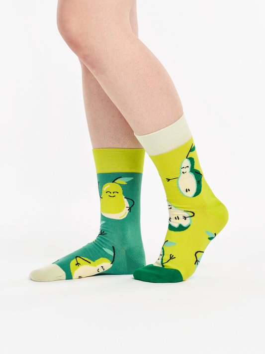 regular-socks-pears-ca/ca7bb0215b716205bec24e1ce79a990c1b2f9b7b