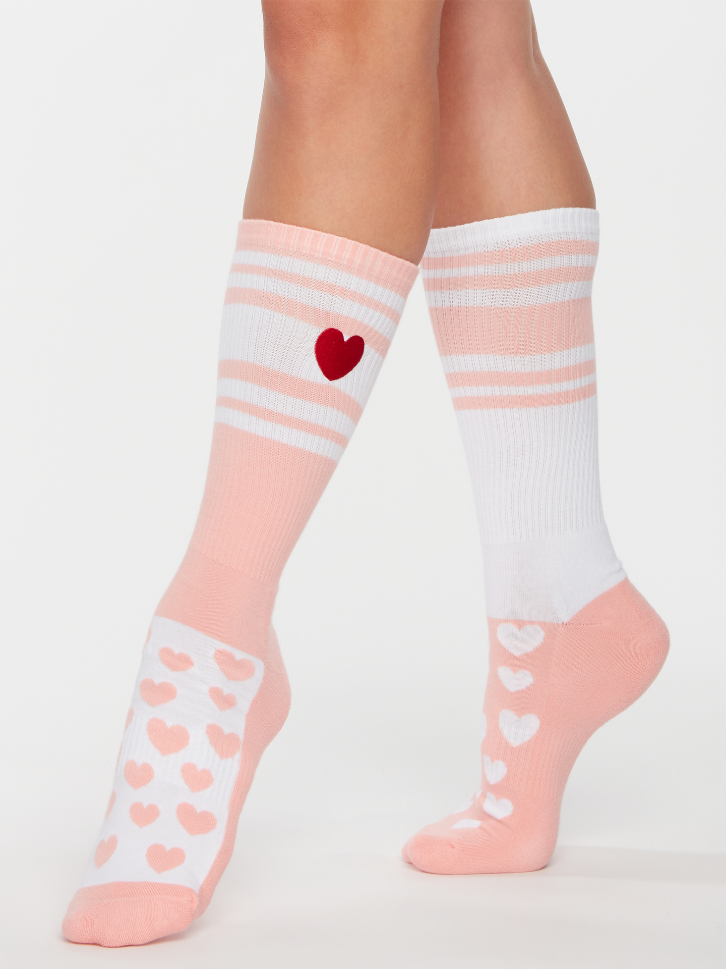 sports-socks-stripes-hearts-08/085b22f3708275faf78a311b5fa1dbd447f38275
