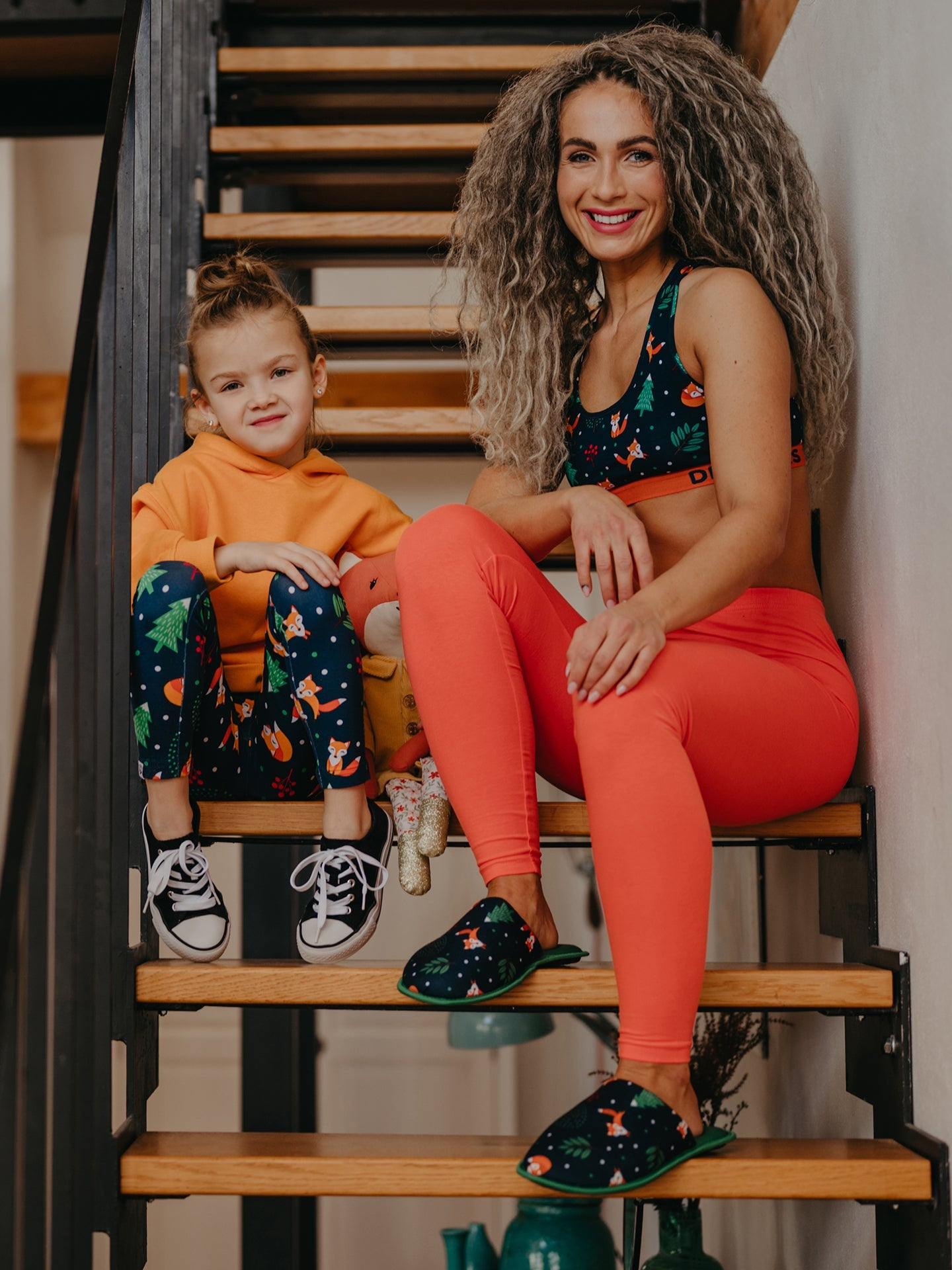 slippers-red-fox-0d/0df36498347f41b0e76cdb7da14165fbb81111e7