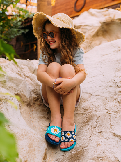 kids-slides-daisy-blossom-da/daaac091e730335f05a91907de625cbb8e1de28e